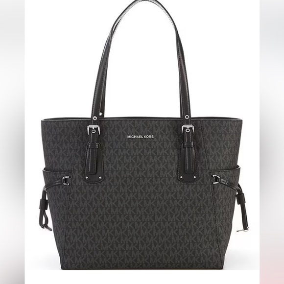 Michael Kors Voyager Signature Tote Bag - Picture 2 of 8